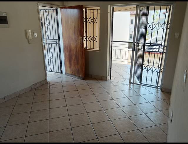 2 BEDROOM APARTMENT TO LET IN COUNTRY VIEW